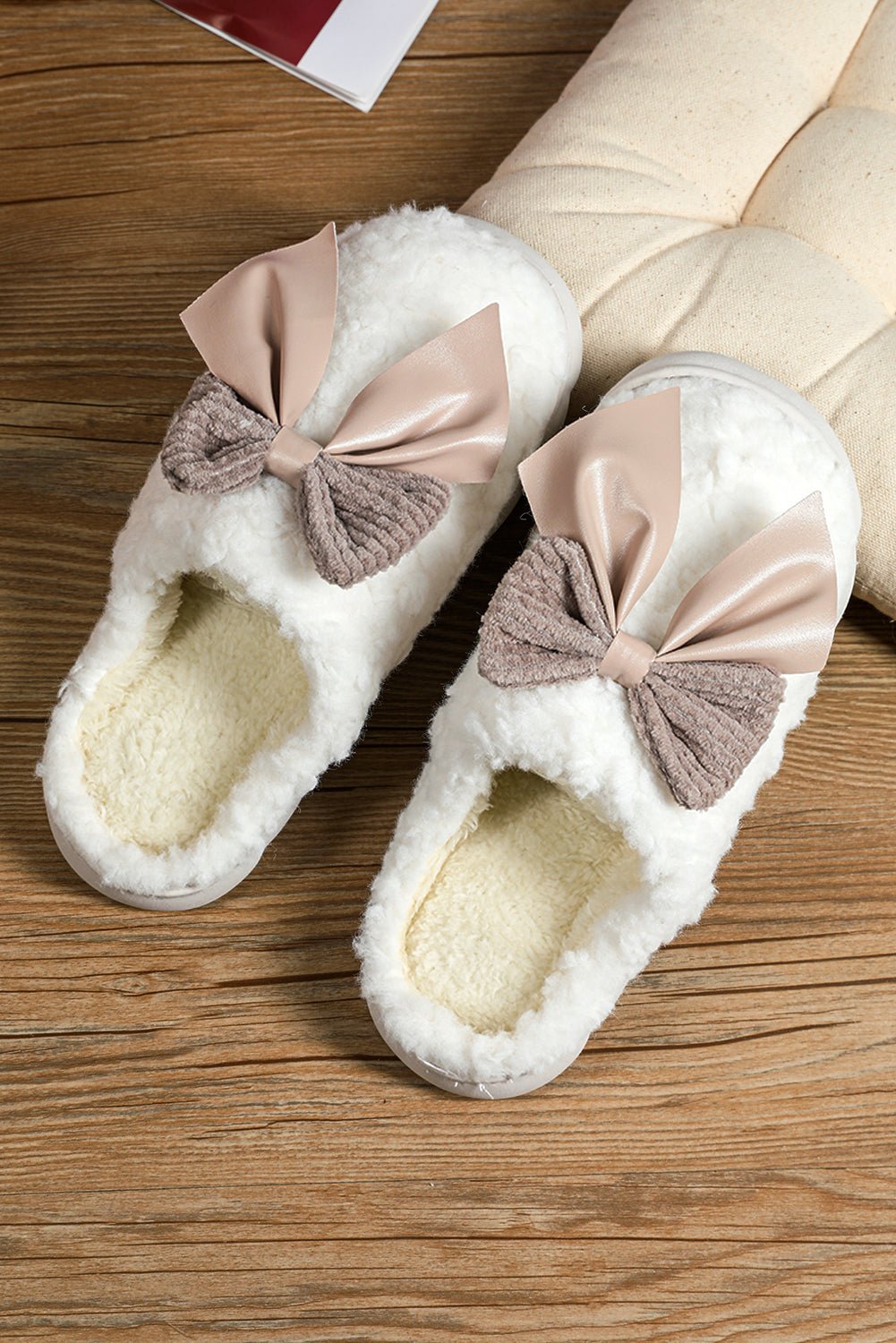 White Contrast Bowknot Applique Plush Winter Slippers (Bow Colors May Differ by Batch) - Goddess Vibes