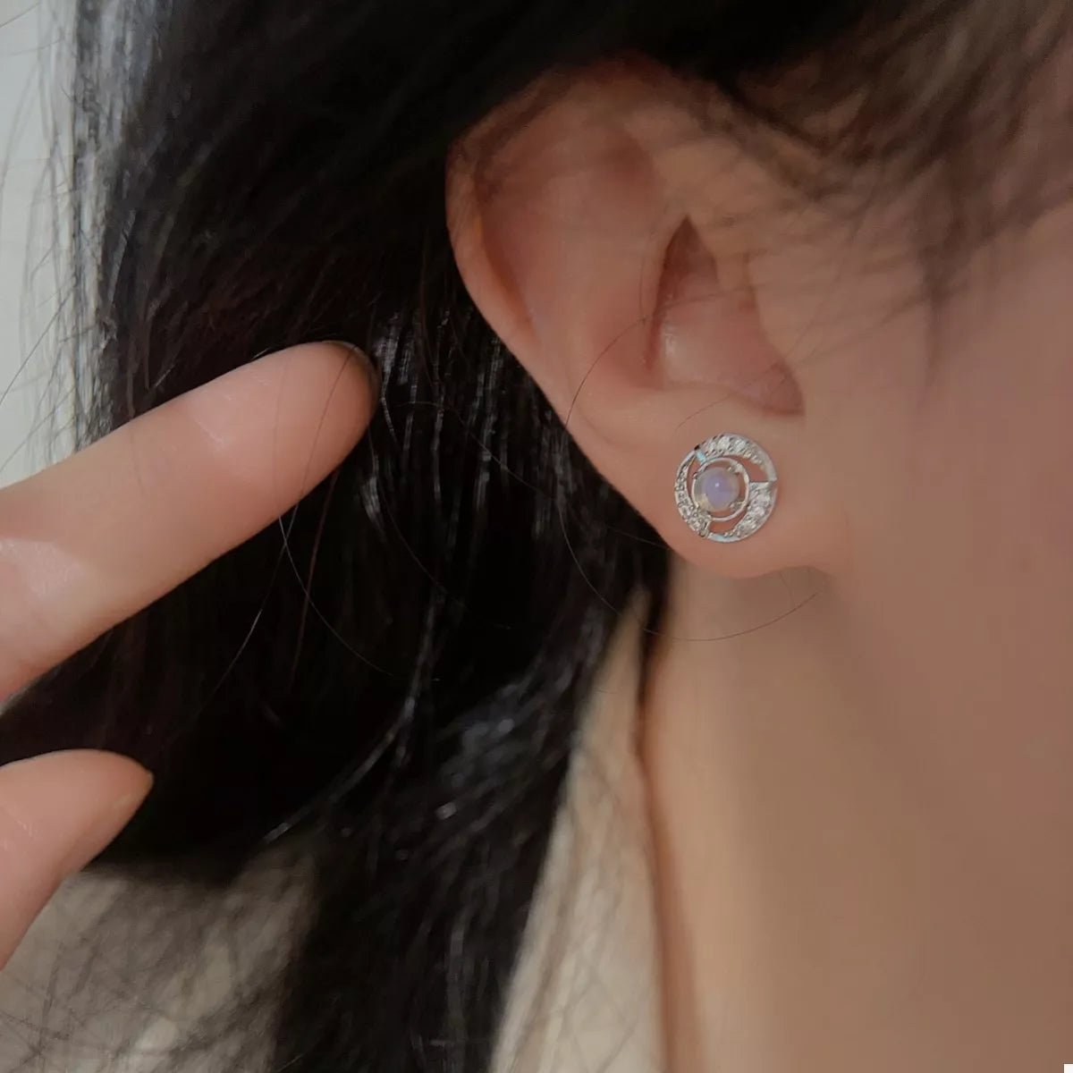 925 Sterling Silver Moonstone Stud Earrings - Goddess Vibes