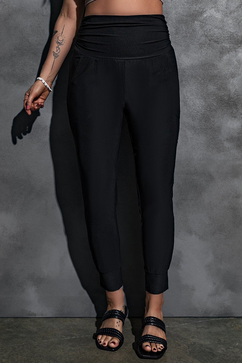 Black High Waist Pleated Pocket Leggings - Goddess Vibes
